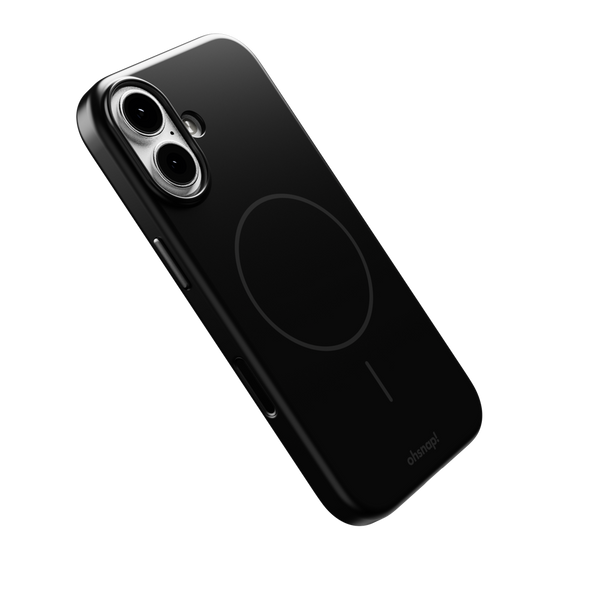 Black snap case designed for the 17 series, featuring a circular magnetic alignment area on the back.